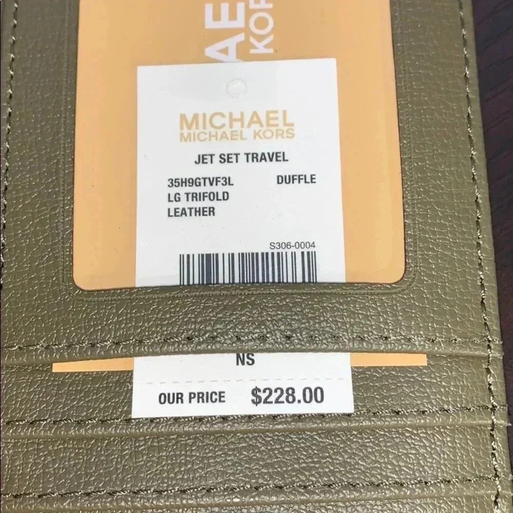 MICHAEL KORS JET SET TRIFOLD WALLET DUFFLE
